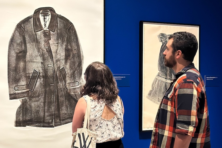 couple looking at art